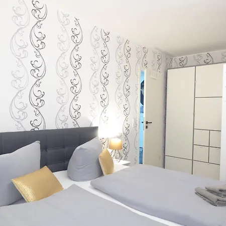 Glamory Pool Sauna Wifi 6 Personen Near Bikepark Balkon Ps4