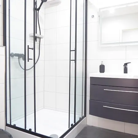 Glamory Pool Sauna Wifi 6 Personen Near Bikepark Balkon Ps4 * Βίντερμπεργκ