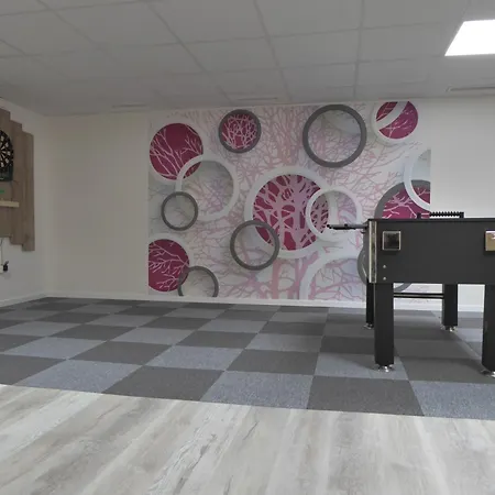 Apartment Glamory Pool Sauna Wifi 6 Personen Near Bikepark Balkon Ps4 *